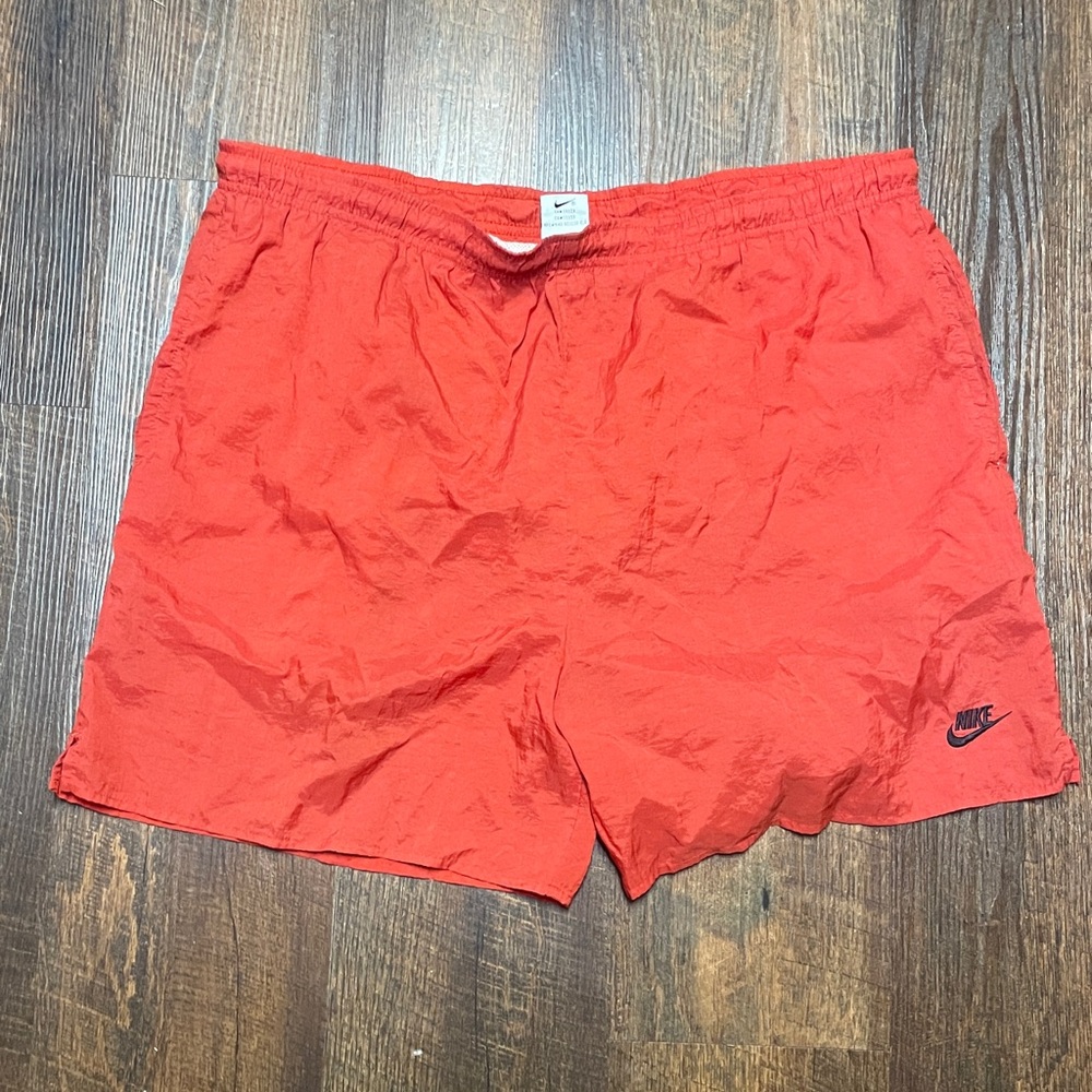 90s VINTAGE Nike Red Drawstring Sports Shorts large